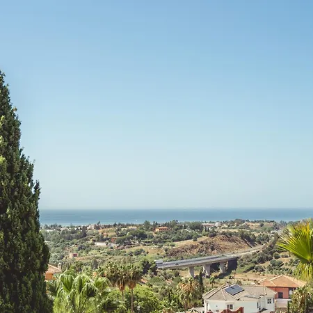 Apartment Bella Luna - Sea & Mountains Views Estepona