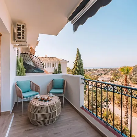 Apartment Bella Luna - Sea & Mountains Views Estepona